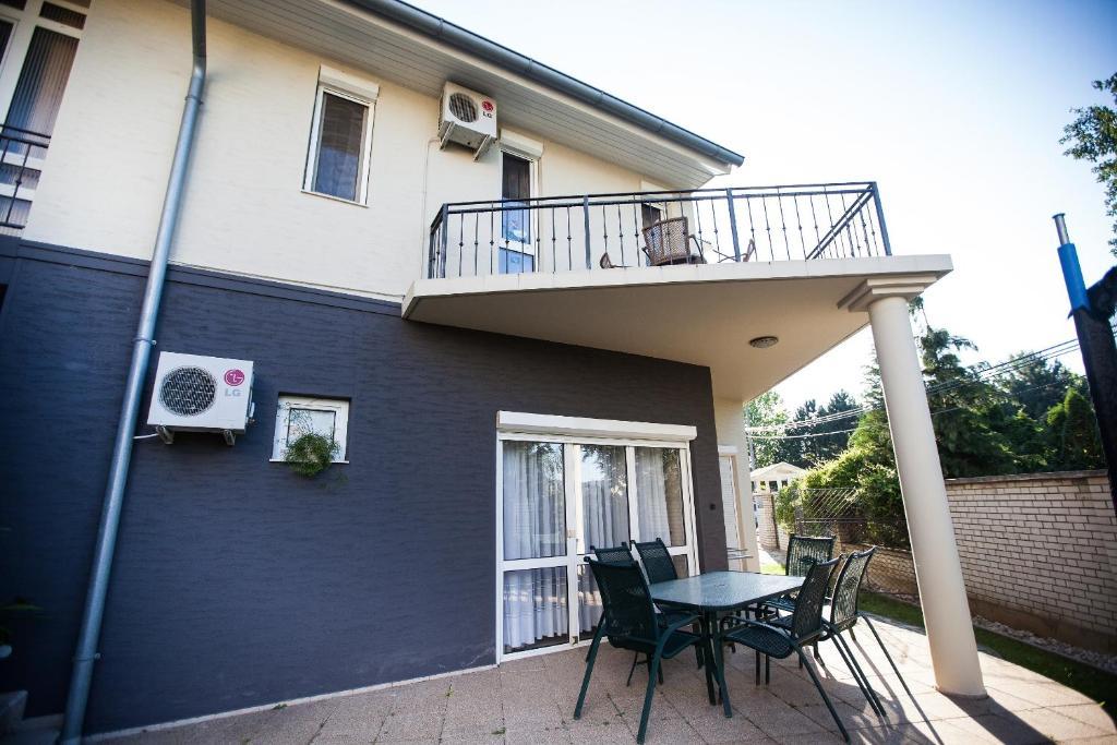 Csenge Villa Шіофок Номер фото