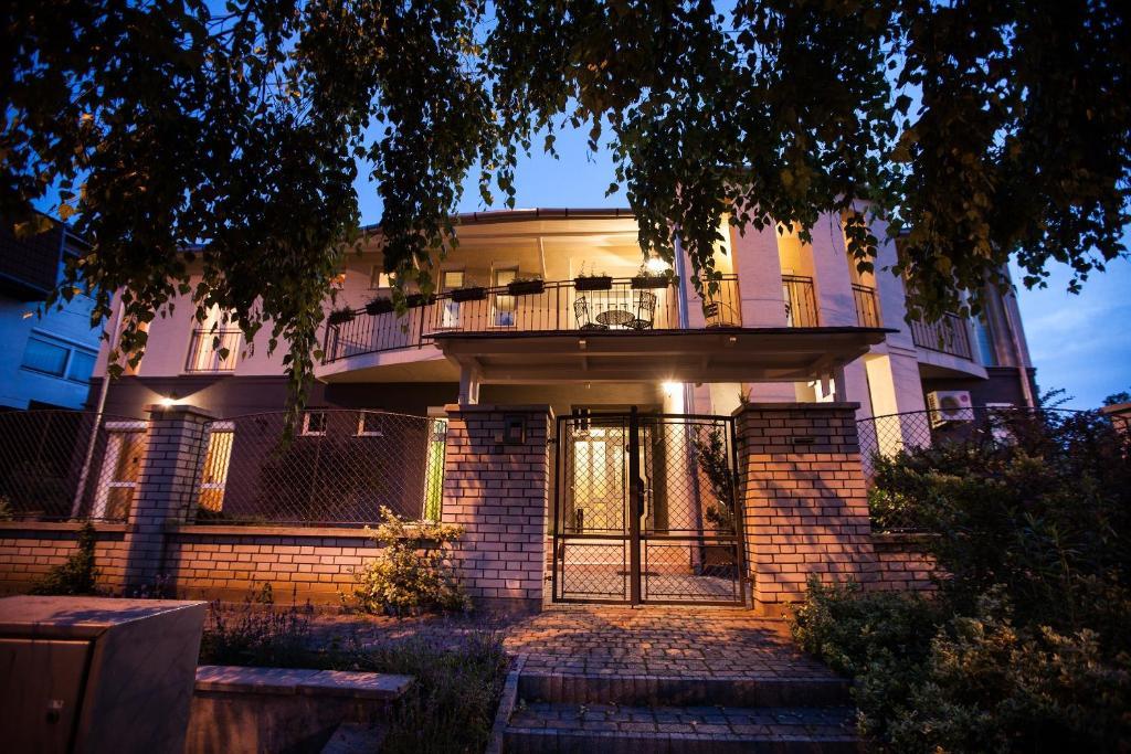 Csenge Villa Шіофок Екстер'єр фото