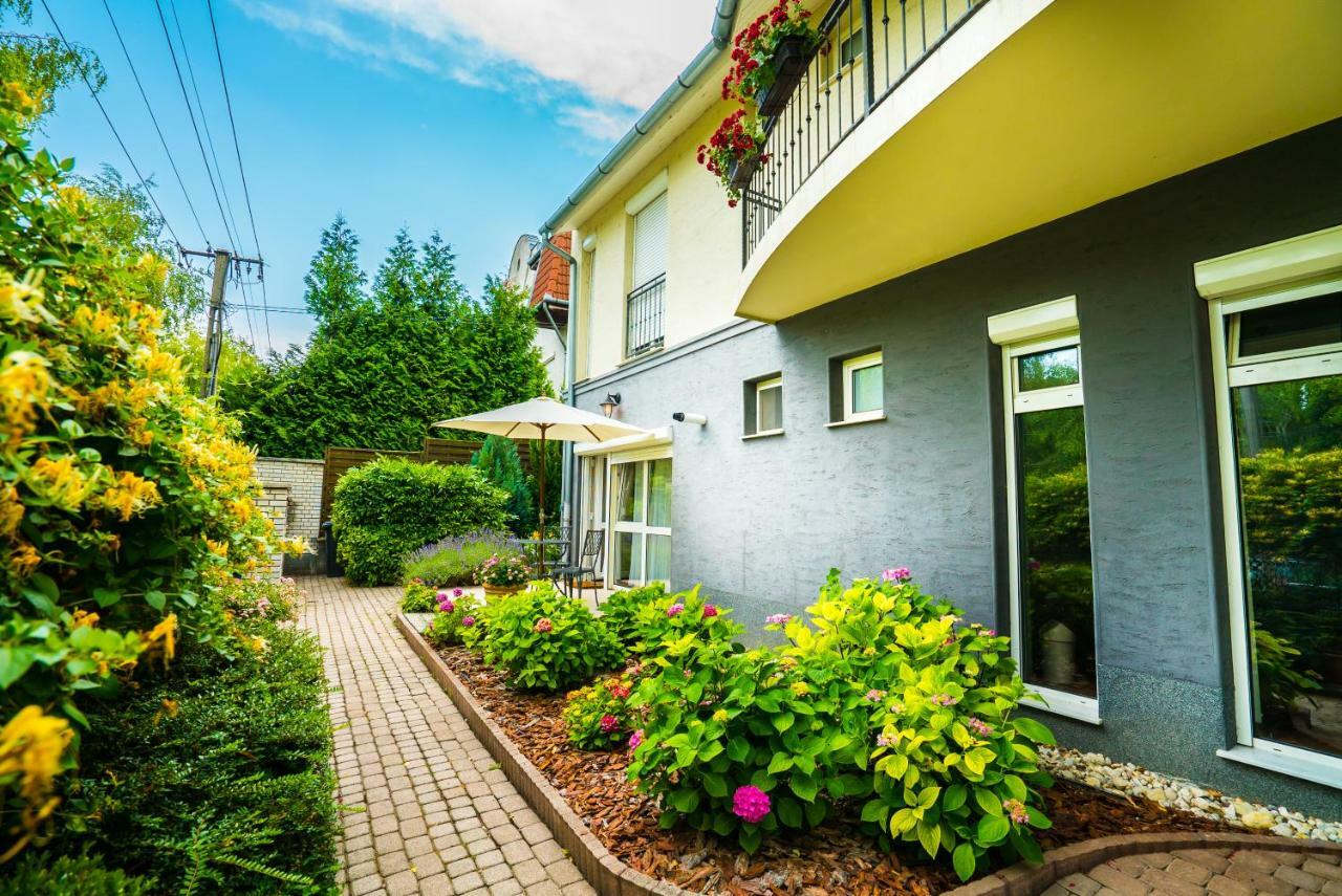 Csenge Villa Шіофок Екстер'єр фото
